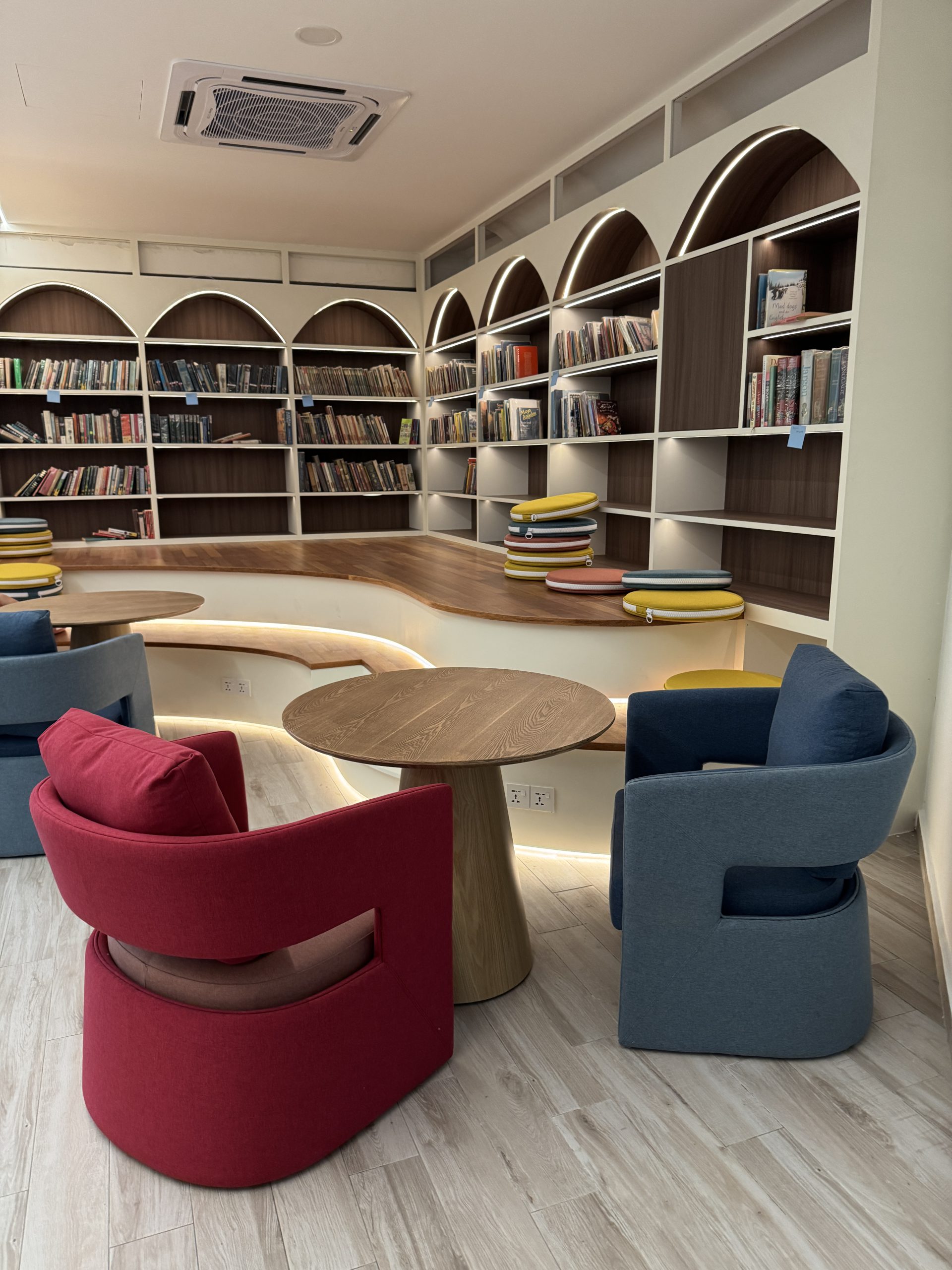 School Library Table Project Showcase | Malaysia International School Library - Foshan ...